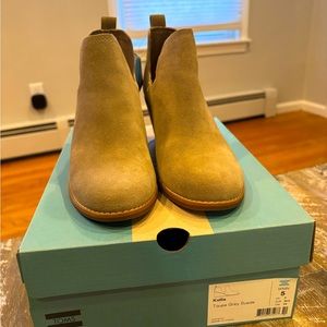 Toms size 5 women’s booties